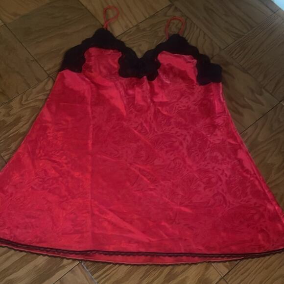 vintage Lucie Ann size large Elegant Red Lace Trim women's Chemise - Picture 8 of 8
